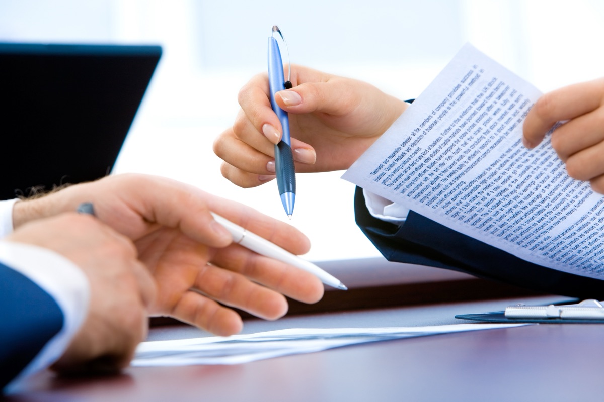 Recruter un Directeur Juridique Groupe pour un acteur des services B2B